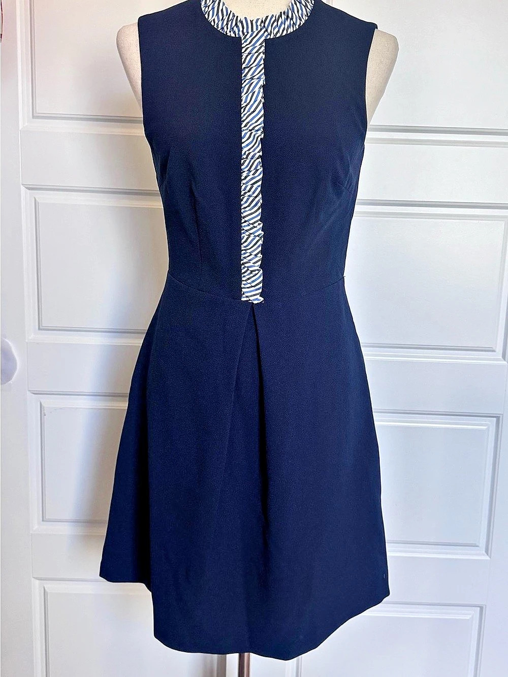 Eliza J Sleeveless Fit-and-Flare Crepe Mini Dress with Ruffle Trim Size 4 party